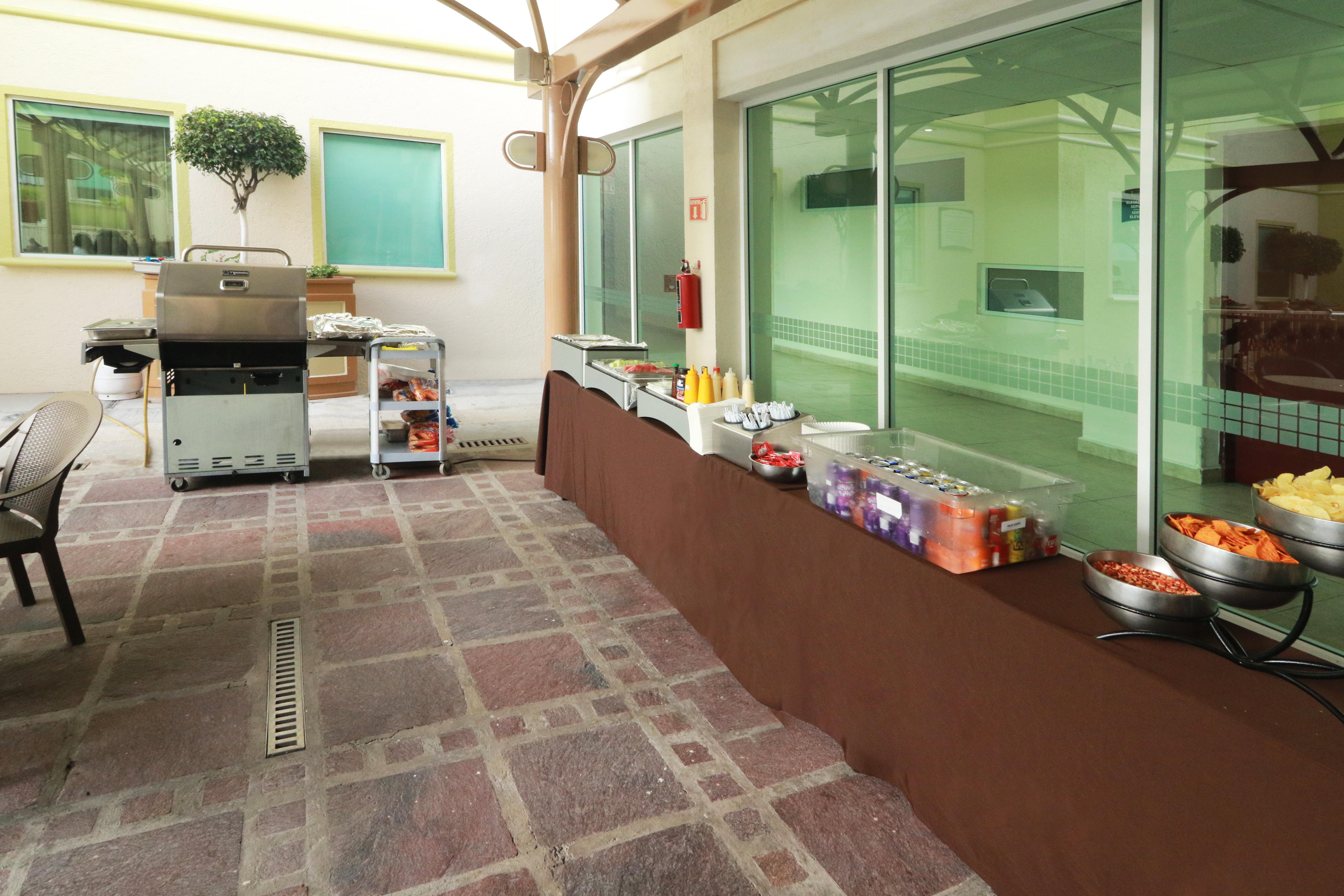 Staybridge Suites Queretaro By Ihg El Salitre Exterior foto